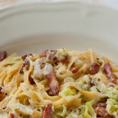 Tagliatelles aux poireaux et lardons