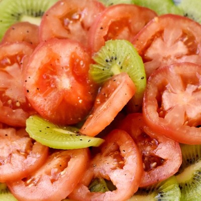Salade kiwi-tomate