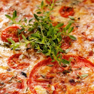 Tarte au thon, tomate et moutarde