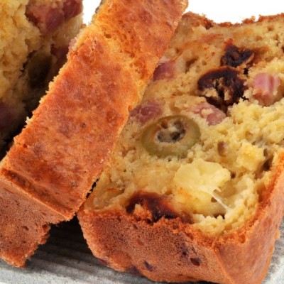Cake salé gourmand aux multiples garnitures