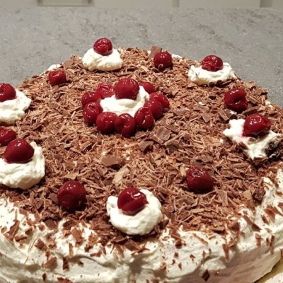 Gâteau moelleux au chocolat et framboises