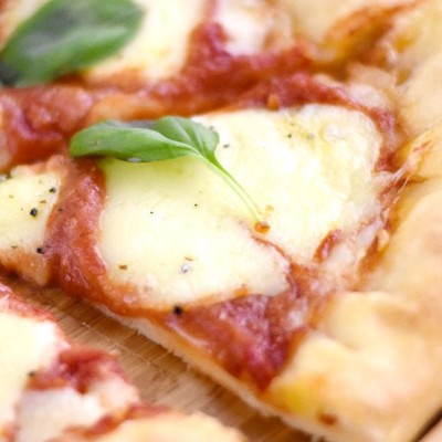 Pâte à pizza moelleuse