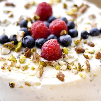 Nougat glacé aux amandes et pistaches