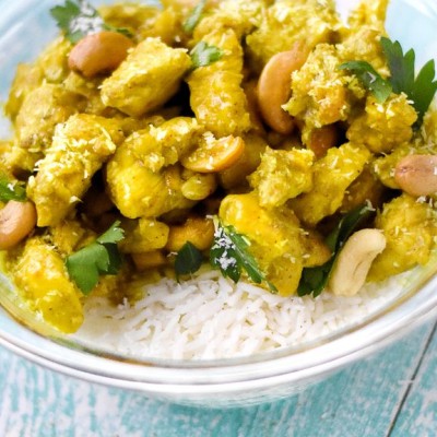 Poulet crémeux au curry et noix de cajou