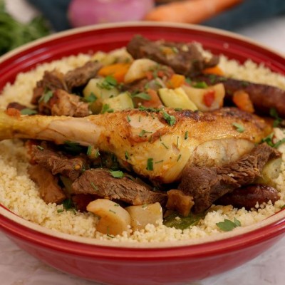 Couscous traditionnel aux légumes et viandes