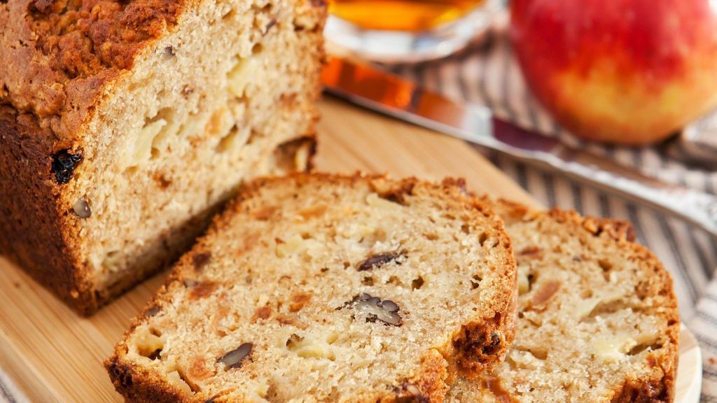 Gâteau pommes-noix à la cannelle