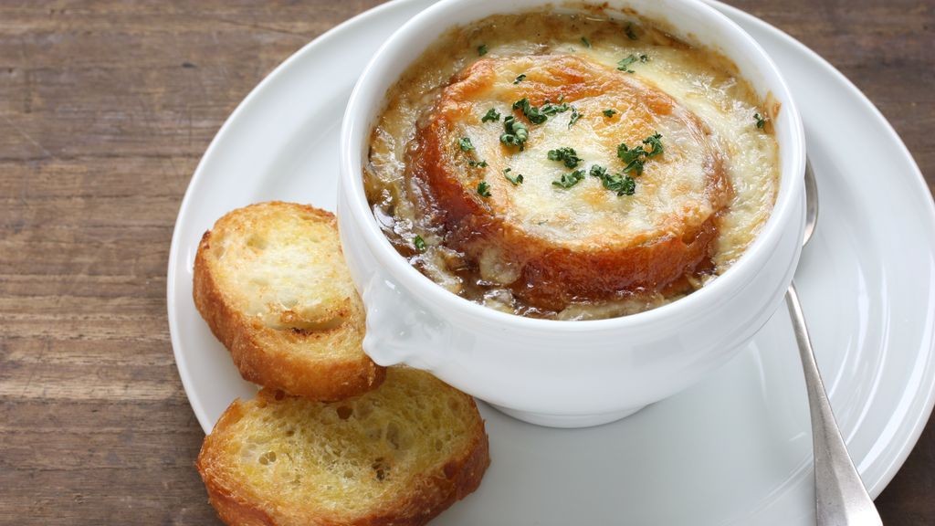 Soupe à l'oignon gratinée