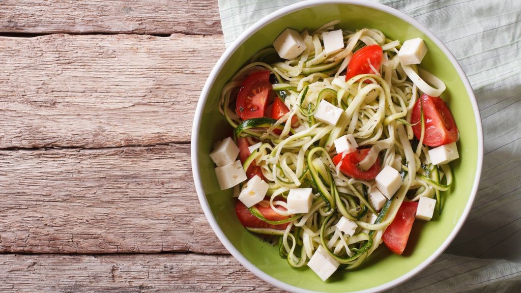 Salade de courgettes, feta et basilic