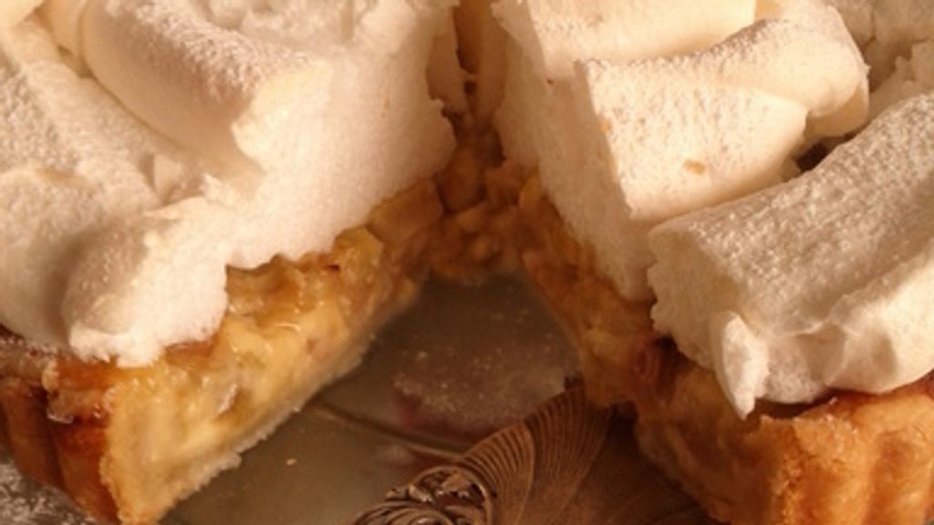 Tarte rhubarbe meringuée