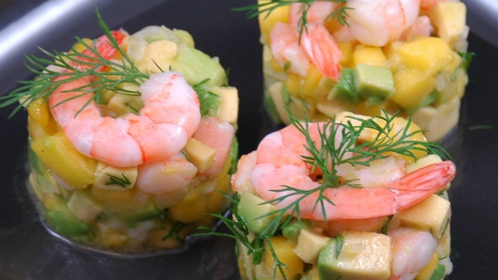 Tartare de crevettes, mangue et avocat
