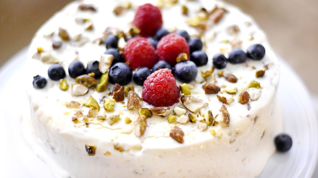 Nougat glacé aux amandes et pistaches