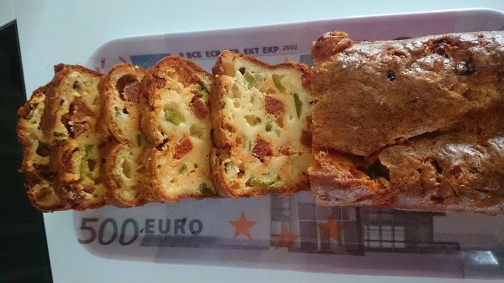Cake au chorizo et mozzarella