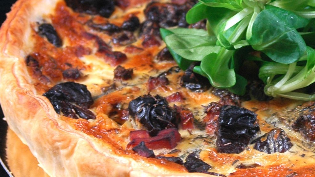 Tarte chèvre-lardons pruneaux